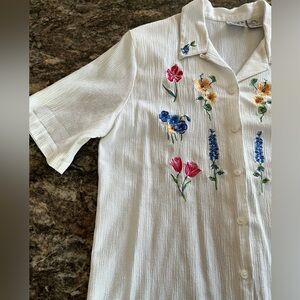 Women’s Floral Embroidered White Button-Up Shirt